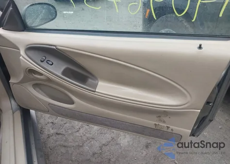 2001 Ford Mustang z USA, uszkodzony, nr VIN 1FAFP40491F223335